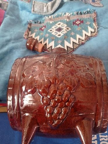 Rəng - Qəhvəyi, Keramika