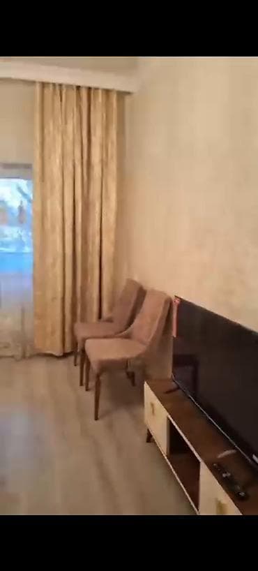 enzesde satilan evler: 28 May metrosun çıxışına yaxsin 3/2 mertebesi 2 otaqlı mənzil – tam — 5