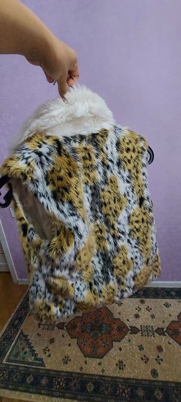 женские спортивные жилеты: Tüklü Jilet avropadan alınmışdı. M razmerdi L də geyinə bilər — 3