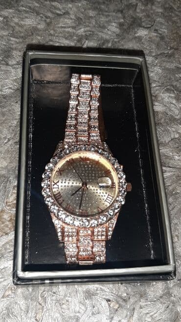 kisi ucun qizil qolbaqlar: Yeni, Qol saatı, Forrad, rəng - Qızılı — 1