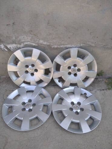 disk kalpaklari: İşlənmiş Kolpak Toyota R 16 — 2