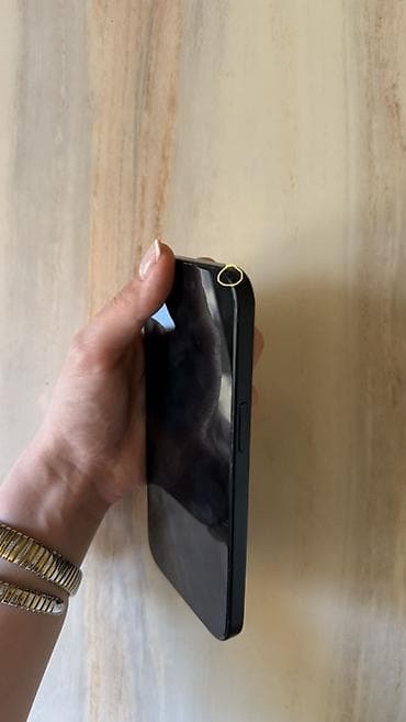 IPhone 15, 128 GB, Qara, Face ID — 4