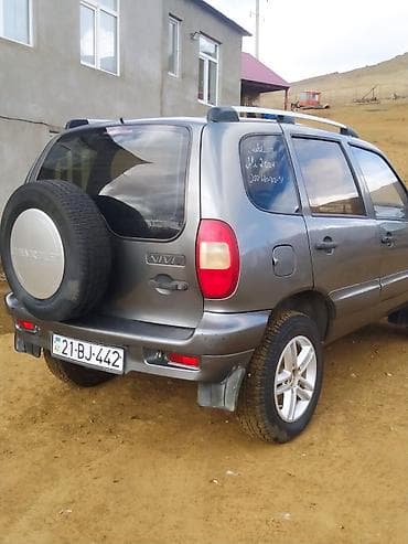 kvadrosikl satisi: Chevrolet Niva: 1.7 l | 2004 il Ofrouder/SUV — 4
