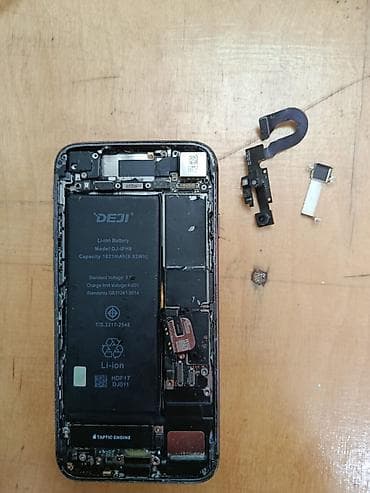 telefon alfon: IPhone 8, 64 GB — 2