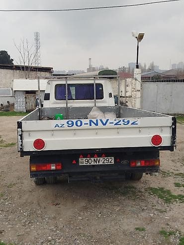 qadin masini: Ford Transit yük maşını – bortlu platforma - Marka/model: Ford — 4