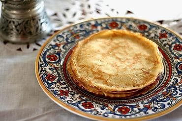 мука: Ev şəraitində hazırlanmış ince, elastik və bərabər bişmiş blinçik — 2