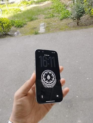 i̇phone 1: IPhone 15 Pro, Gümüşü — 2