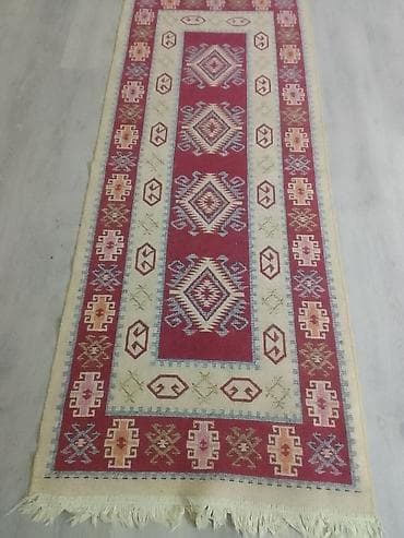bayilda xalca: Qədimi üslubda, dar ölçülü xalça-yolluq 050 670 15 12 WhatsApp və zəng — 2