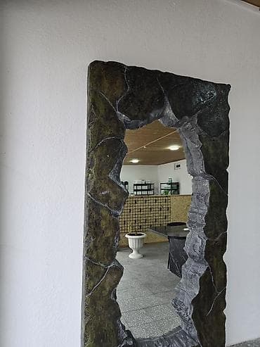 şaxta baba sekli: Dekorativ “qaya” üslubunda portal/keçid çərçivəli güzgü.Təmiz əl — 2