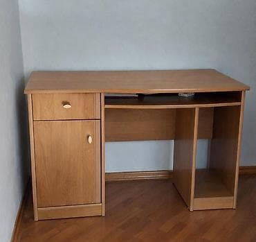 usaqlar ucun: Yazi masasi 80 azn tecili satilir cox mohkem materiali var prablemi — 1