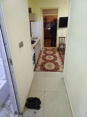 Mənzillər: İnşaatçılar metrosuna yaxın, 2 otağlı hərşeyi ayrı olan ev kirayə — 5