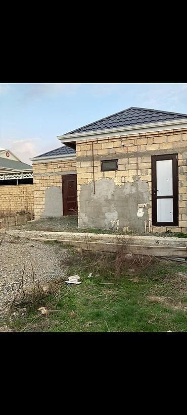 ev alqi satqisi kesle: Kənd evlərində Ev – fərdi yaşayış evi - Tikinti: daş divarlar, dəmir — 1