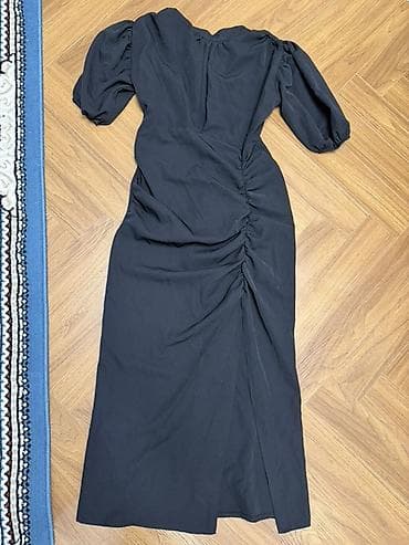cins: Qadın geyim dəsti – 4 parçadan ibarət 1) Mavi “mom fit” cins şalvar - — 3