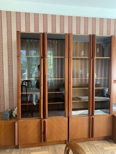 Tecili evde olan bütün mebeller razılaşma yolu ilə satilir kitab