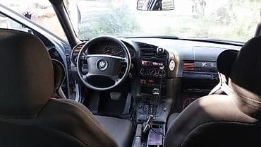 BMW 3 Series E36 sedan, gümüşü rəng. - Orijinal BMW emblem və M paket — 7