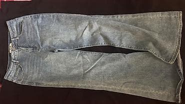 Личные вещи: Jeans новые
Size M/L
75 azn
New — 1