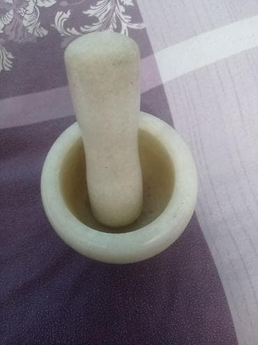 sous: Ağ mərmərdən qaşqaldır və dibçək (havan və dəstək) - Material: tam — 1