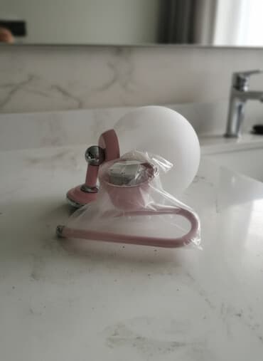 Divar üçün dekorativ bra – şar formalı mat şüşə plafonlu model