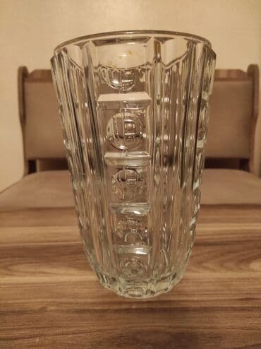 зеркало со столиком: Одна ваза, Хрусталь — 1