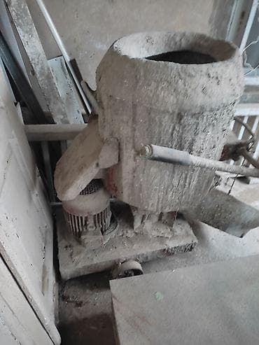 Beton qatisdiran masin satilir təcili — 2