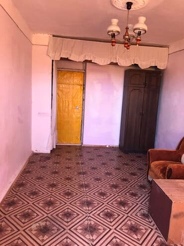 merdekan gunluk bag evleri: Zeynalabdin Tağıyev, 2 otaqlı, Köhnə tikili, 33 kv. m — 2