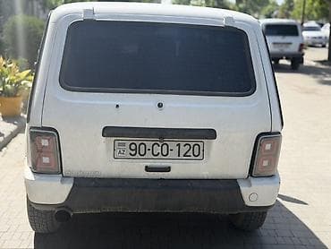 niva salon: Qabaq Fara Padfalnık Arxa Stop Satılır hamsı bır yerde Qıymet- — 2