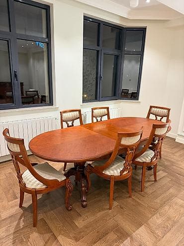 stol taxta: Rumıniya Elysee masa, 6 stul
Masanın ölçüsü 195 sm, açılanda 245 sm — 1