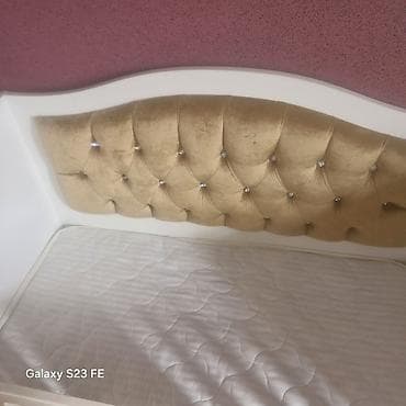 Beşiklər: Oğlan və qız üçün, Dördbucaq, Beşik, Matras ilə, Yellənmə mexanizmsiz — 2