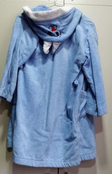 Manejlər: 7-8yas usaqa hamam xalati.2ci əl — 2