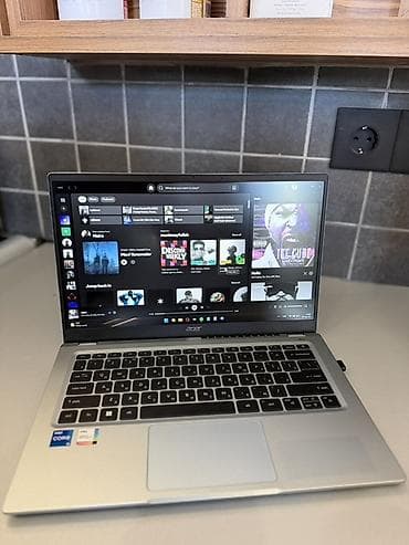 netbook acer: İşlənmiş Acer Swift, 14 ", Intel Core i5, 512 GB — 2