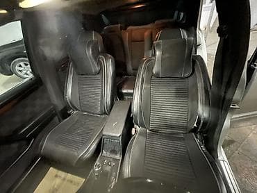 Mercedes-Benz C-Class: 2.2 l | 1994 il Sedan — 10