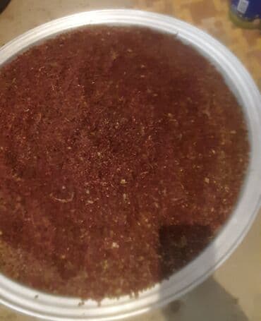 sədərək iran pecləri: Dairəvi metal nimçədə təqdim olunan bu qırmızı sumaq tozu, yeməklərə — 4