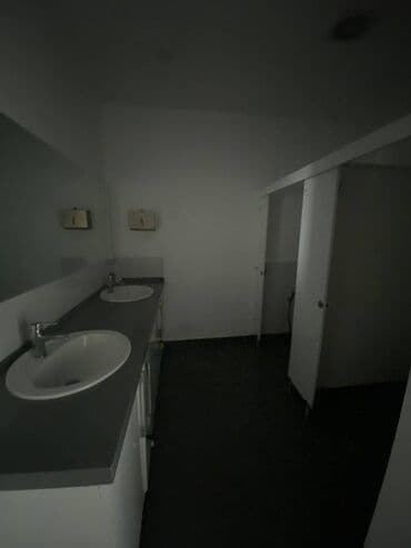 xacmaz obyekt: Elimlər içəri şəhər metrosunun yaxınlığında yerləşən ümumi sahəsi 500 — 5