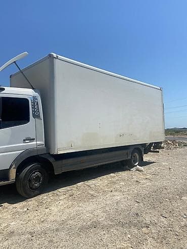 reduktor 1:3: Yükdaşıma üçün qapalı furgon korpuslu yük avtomobili - Marka/model — 2