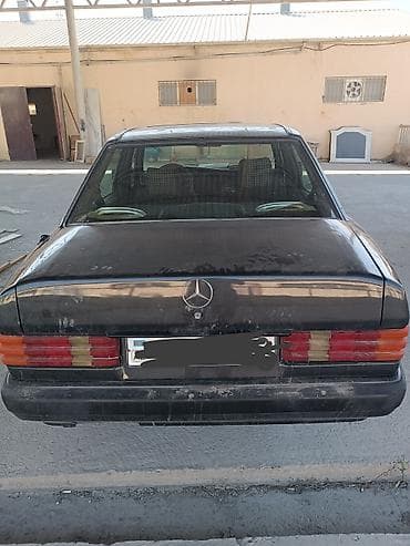 mercedes 180 b: 92 maşınıdı xaiş eliyirəm 2026 ya aid suallar verməyin Mercedes-Benz — 6