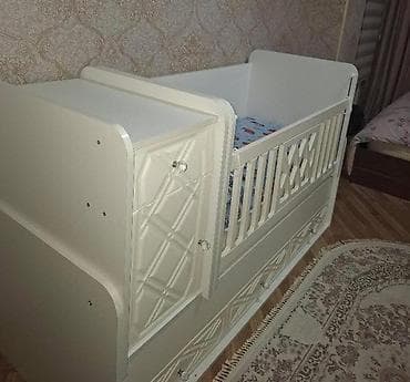 beshik: Oğlan və qız üçün, Dördbucaq, Beşik, Dəst ilə, Matras ilə, Yellənmə mexanizm ilə — 2