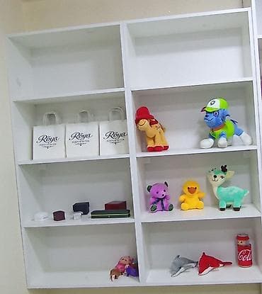 Moyka avadanlığı: Ağ rəngdə modul rəf-vitrin sistemi - Material: laminat/MDF görünüşlü — 2