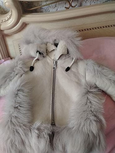 Üst geyimləri: Uşaq üçün qışlıq ikiüzlü kürk gödəkcə. - Model: kapüşonlu, tam öndən — 1