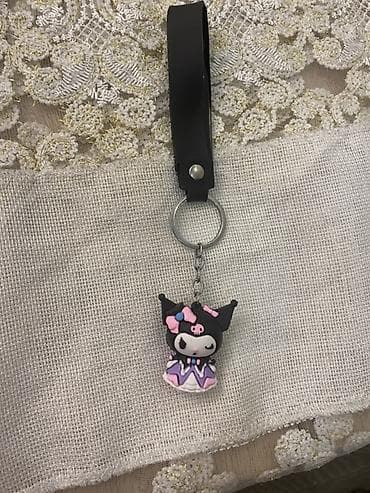 Kuromi fiqurlu açarlıq - Dizayn: Sanrio-nun Kuromi obrazı formasında lalafo.az -da Kuromi fiqurlu açarlıq - Dizayn: Sanrio-nun Kuromi obrazı formasında