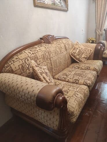 islenmis divan kreslo satiram: İşlənmiş, Divan, 2 kreslo, Bazasız, Açılmayan — 5