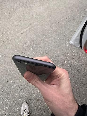 telefon iphone 12: IPhone 8, 64 GB, Qara, Barmaq izi — 3