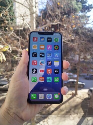 ayfon x 256: IPhone Xs Max, 64 GB — 3