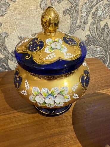 duz qabları: Qedimi bogema vaza qapaqli — 1