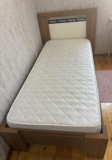 İşlənmiş, Təknəfərlik çarpayı, Bazasız, Matras ilə, Siyirməsiz — 1