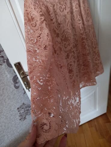 zapi satilir tecili: Salam Paltar 1 defe geyinilib, balaca oldugu ucun satilir. 38 — 4