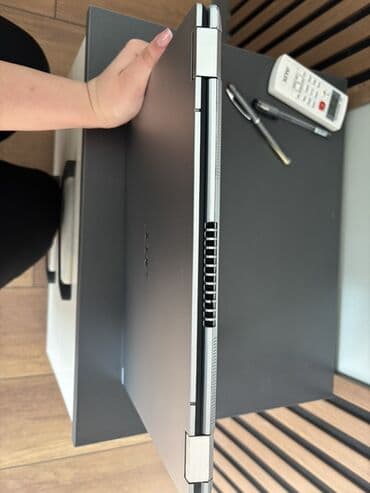 Модемы и сетевое оборудование: Acer noutbuk – nazik və yüngül alüminium gövdə, gümüşü rəng. - Ekran — 2