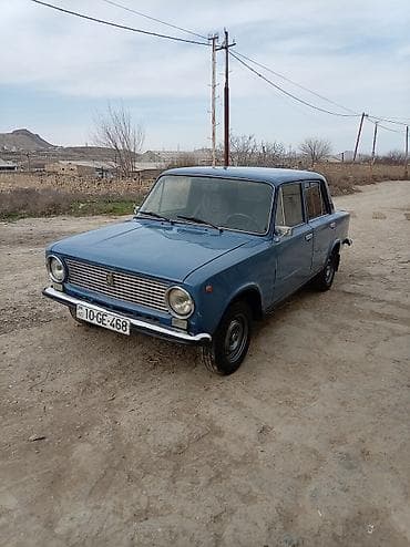 VAZ 2101, mavi rəng, sedan kuzov.
Tam saz vəziyətdədi təcli satlır