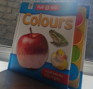 Məhsul: Uşaq kitabı – “Pull‑a‑tab: Colours” (Hinkler) Xüsusiyyətlər — 1