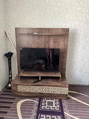 İşlənmiş, Düz TV altlığı, Polkalı