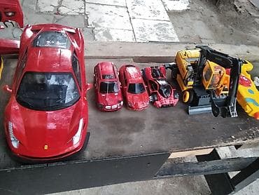 Uşaq oyuncaqları dəsti - Böyük ölçülü qırmızı idman avtomobili (RC